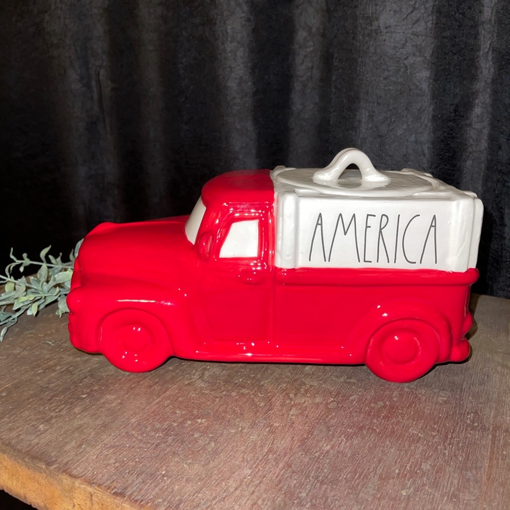 Rae Dunn America canister